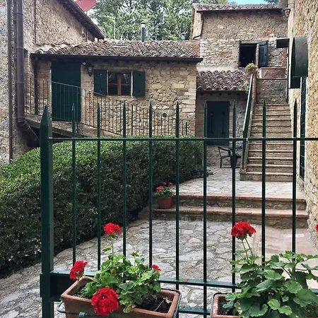 Agriturismo Biologico Palazzi Rufini ファームステイ コルチャーノ